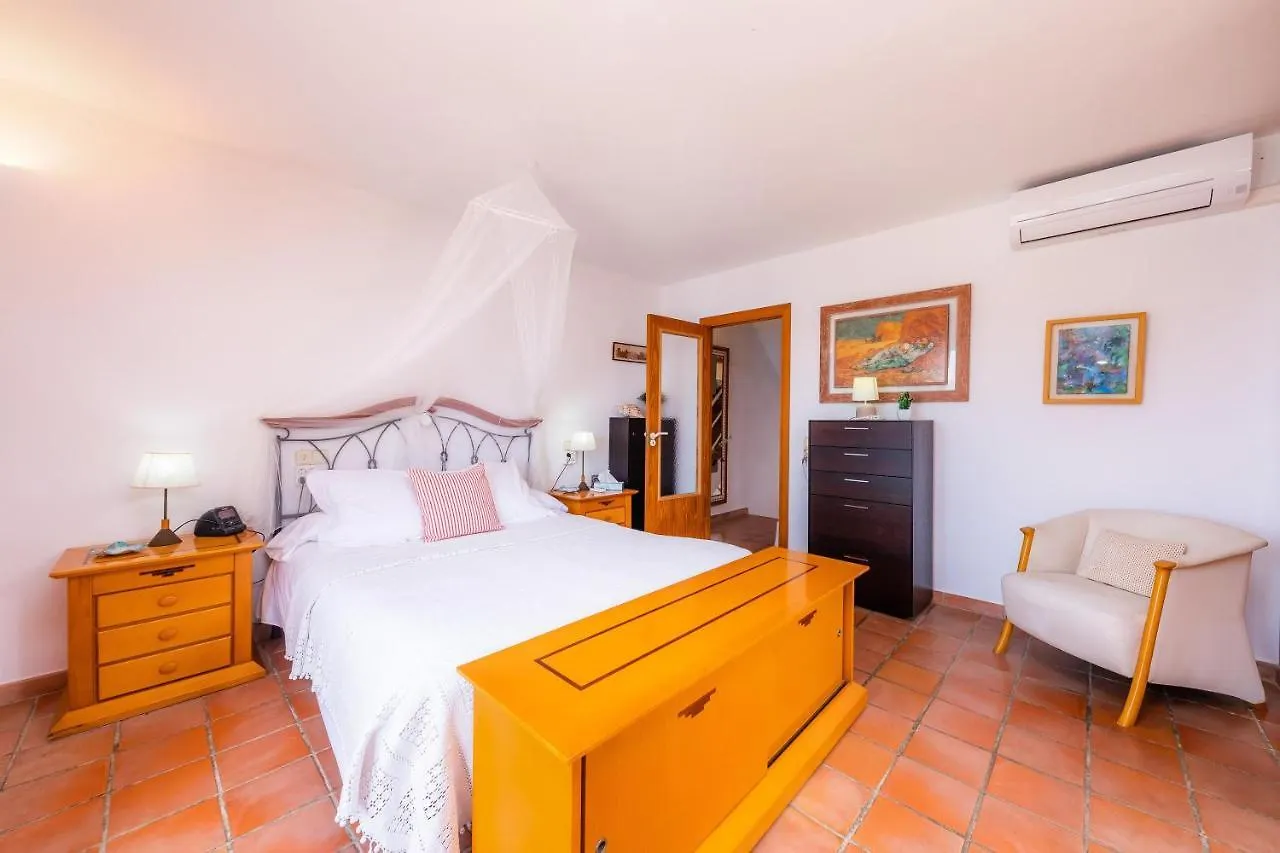 Дом отдыха Вилла Casa Vacacional Es Niu Пуэрто-Колом Испания